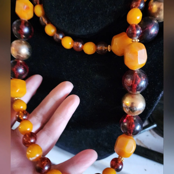 Vintage Retro Lucite‎ bead necklace - Picture 5 of 11